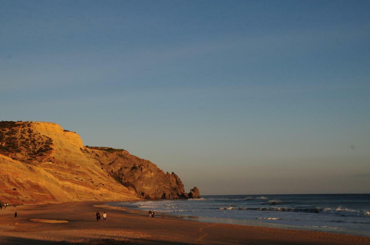 Jho'La Surf Camp Hostel Luz Екстериор снимка